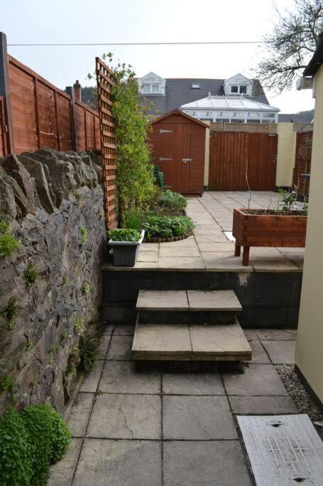 Entire 3 Bedroom House Near Caerphilly Station Exteriér fotografie